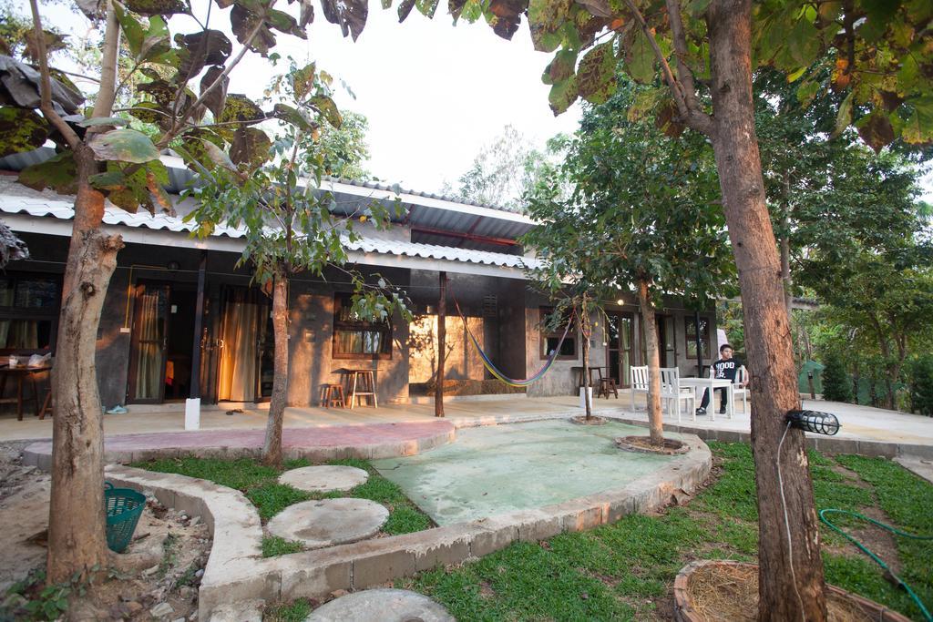 Hotel Baan Kati Sod Pai Esterno foto